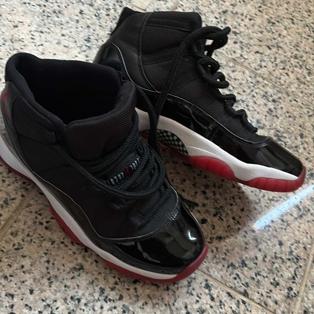 Rare Nike Air Jordan Basketball Shoes with checkered detailing 

woman's size 8